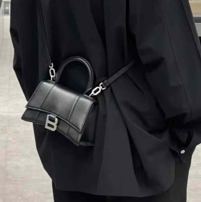 Balenciaga ‮银黑‬沙漏XS折上折