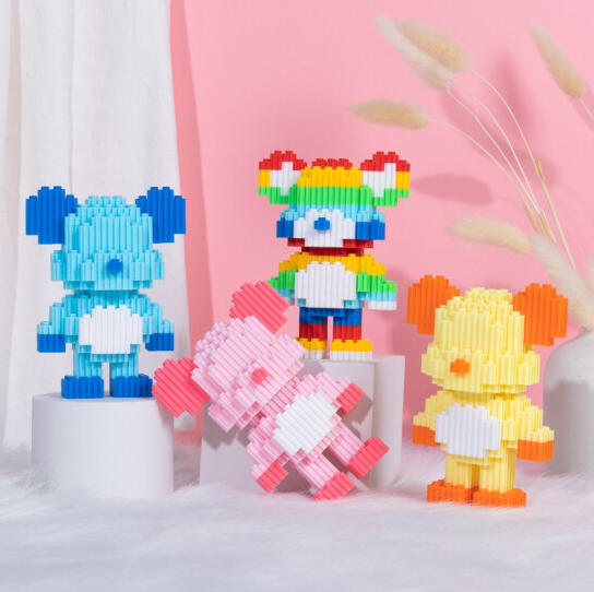 4.9元包邮！LEIP 立体拼图暴力熊积木 593颗