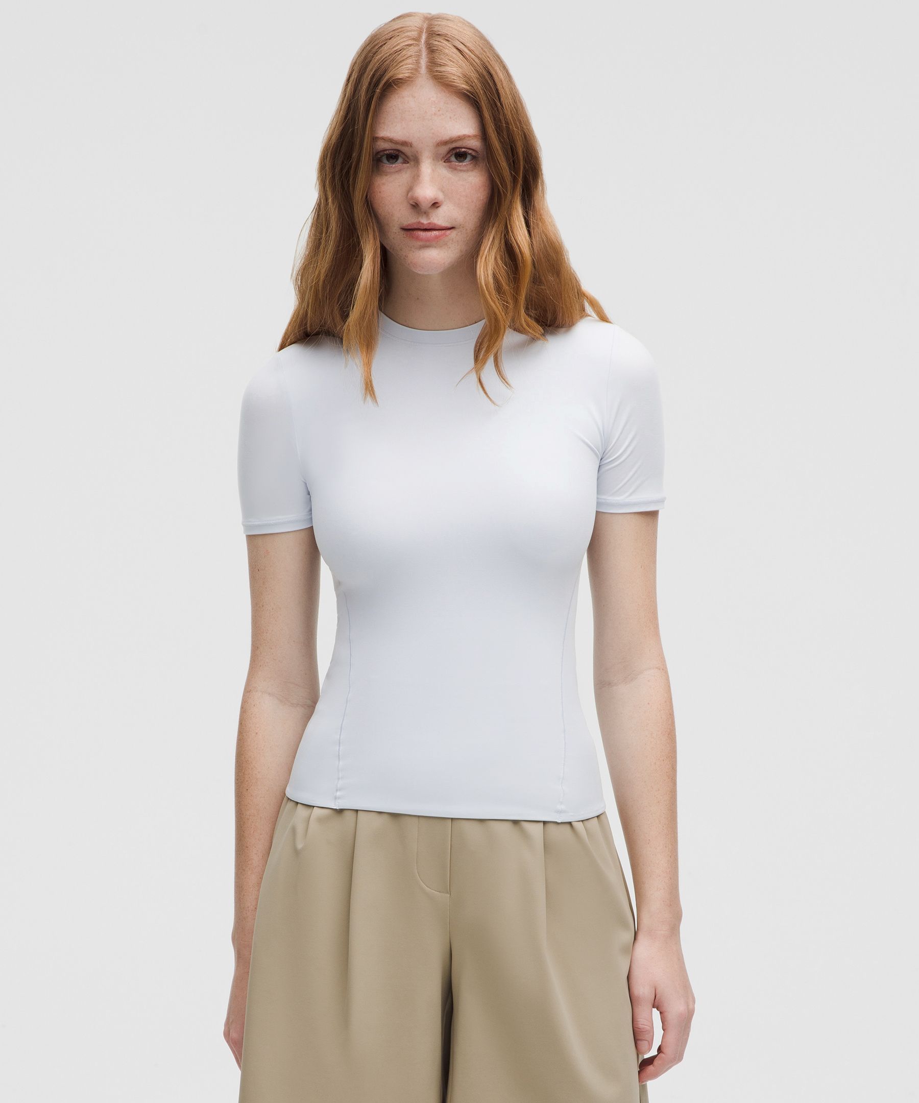 Lululemon Wundermost Ultra-Soft Nulu 女士T恤