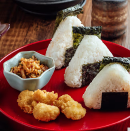 【好吃】39.9元包邮！正大食品 饭团900g（ 奥尔良鸡肉*5+金枪鱼辣白菜*4）