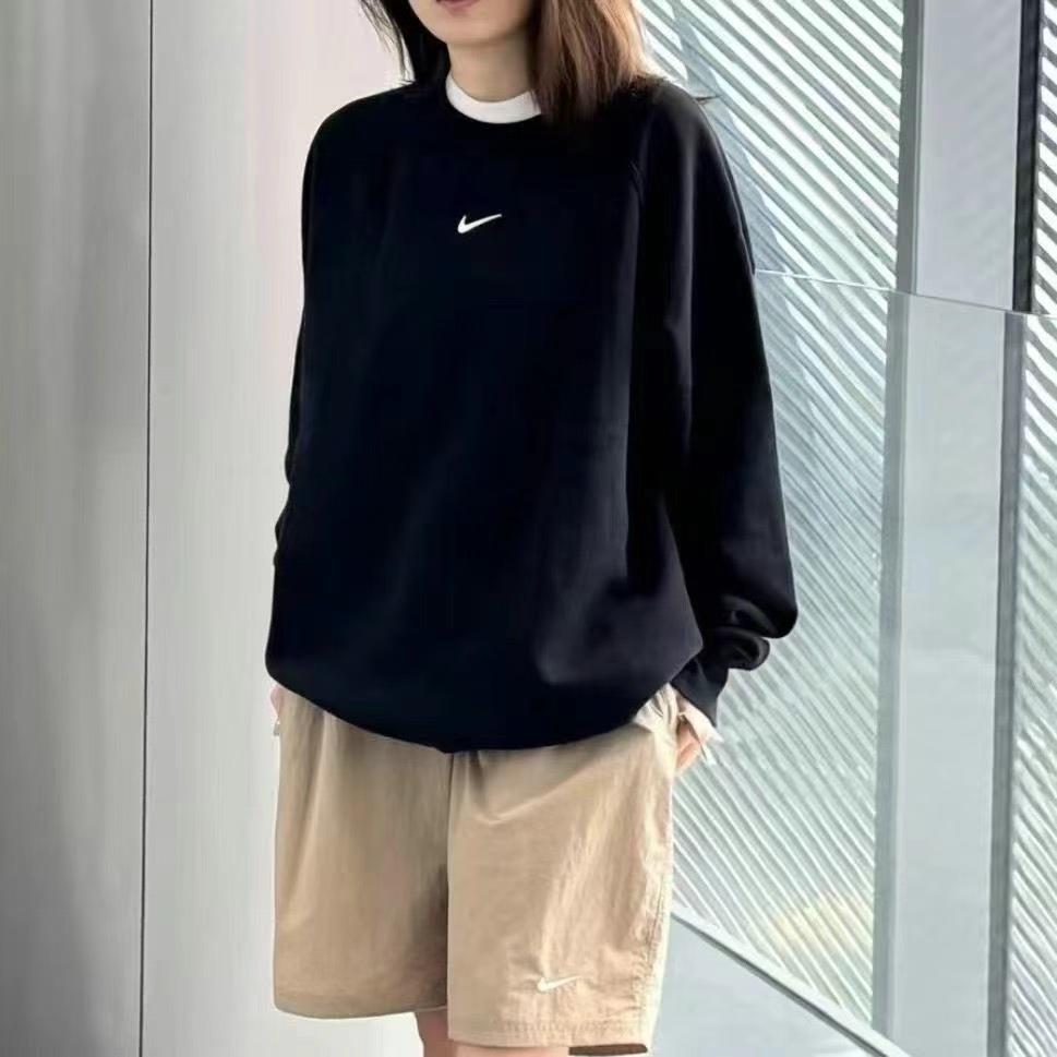 Nike黑色基础款套头卫衣超值特惠