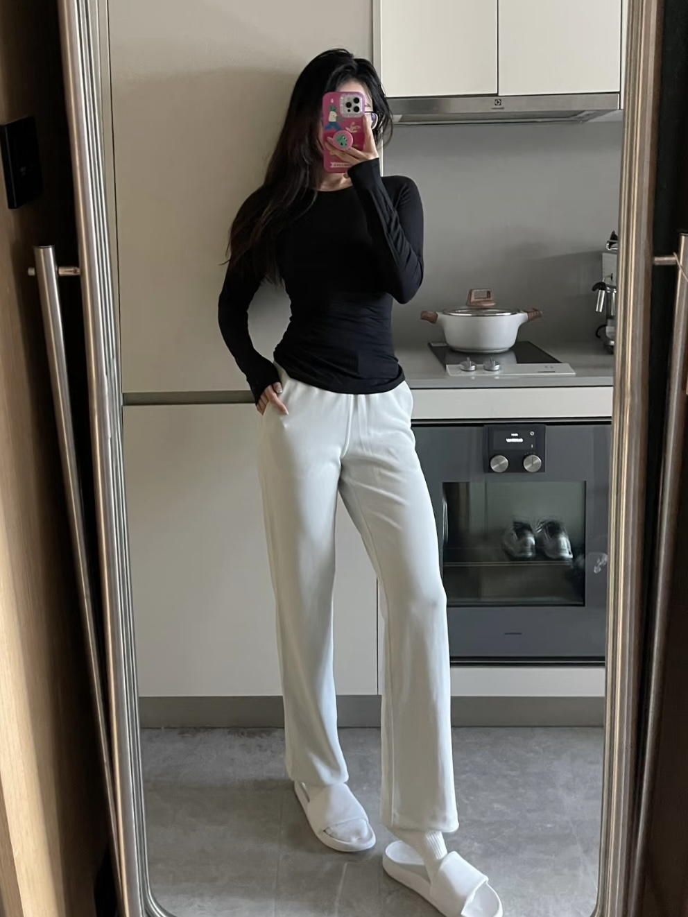 Lululemon pants detail