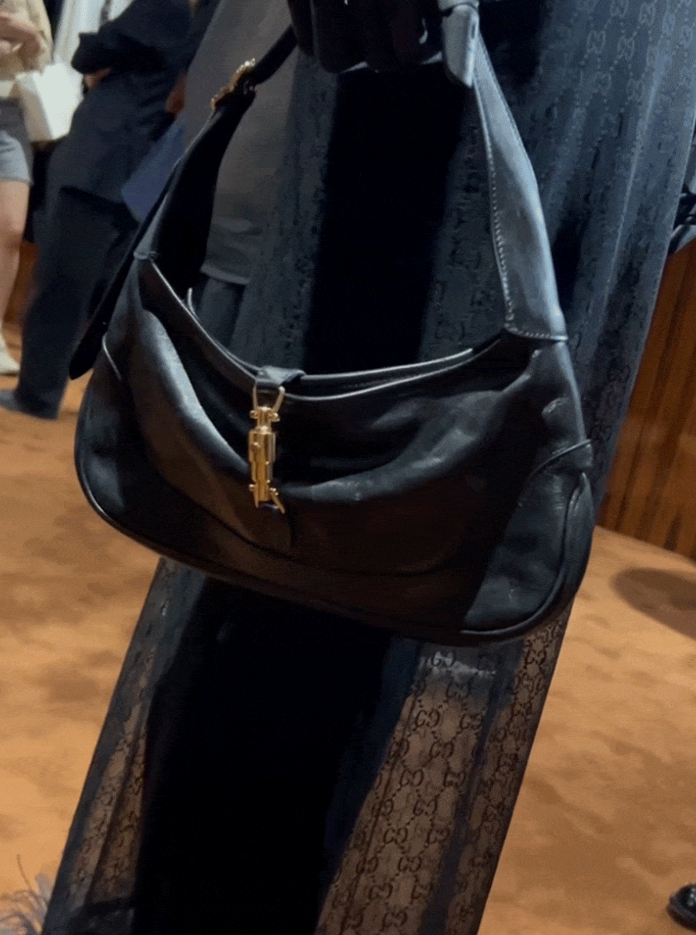 Gucci Jackie Slim Shoulder Bag in east-west minimalist design