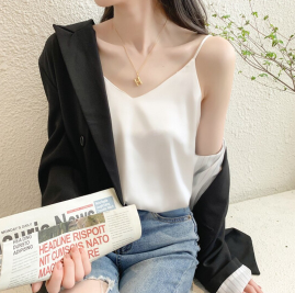 22.9元包邮！翊尚美 真丝吊带背心