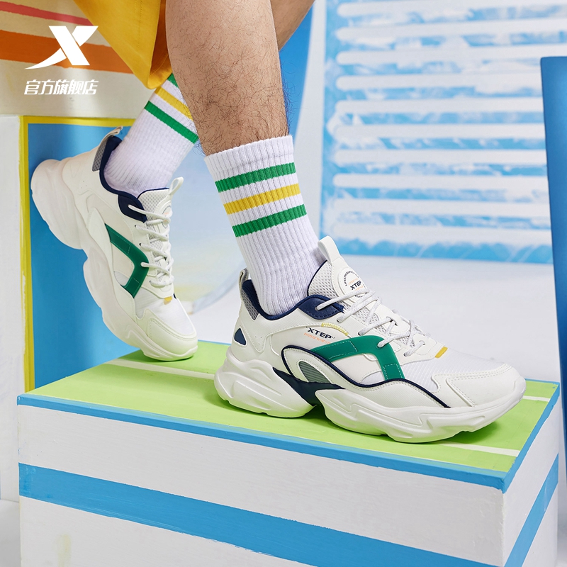 特步夏季轻便透气休闲鞋