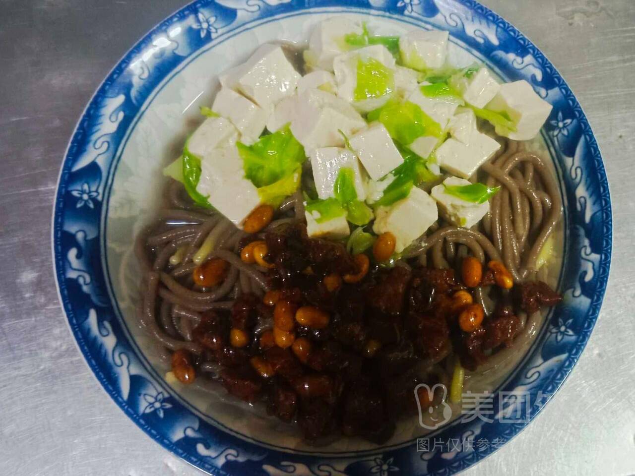 荞麦面饸饹大碗肉14.9元，免费赠送小料兑换券