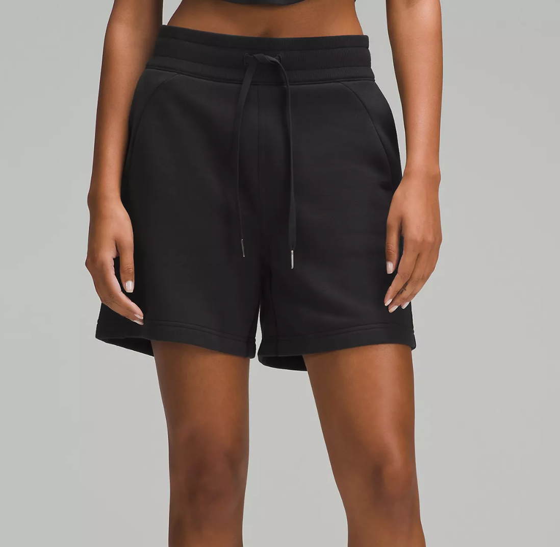 Lululemon Scuba 短裤限时特惠，27折仅需19美元