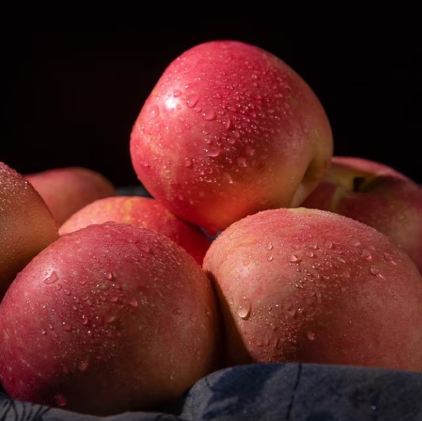 28.9元包邮！龙多鲜 冰糖心荭富士苹果荭富士 整10斤 约18-24枚