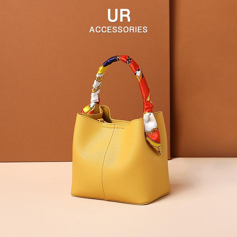 冬季新款丝巾百搭手提水桶包