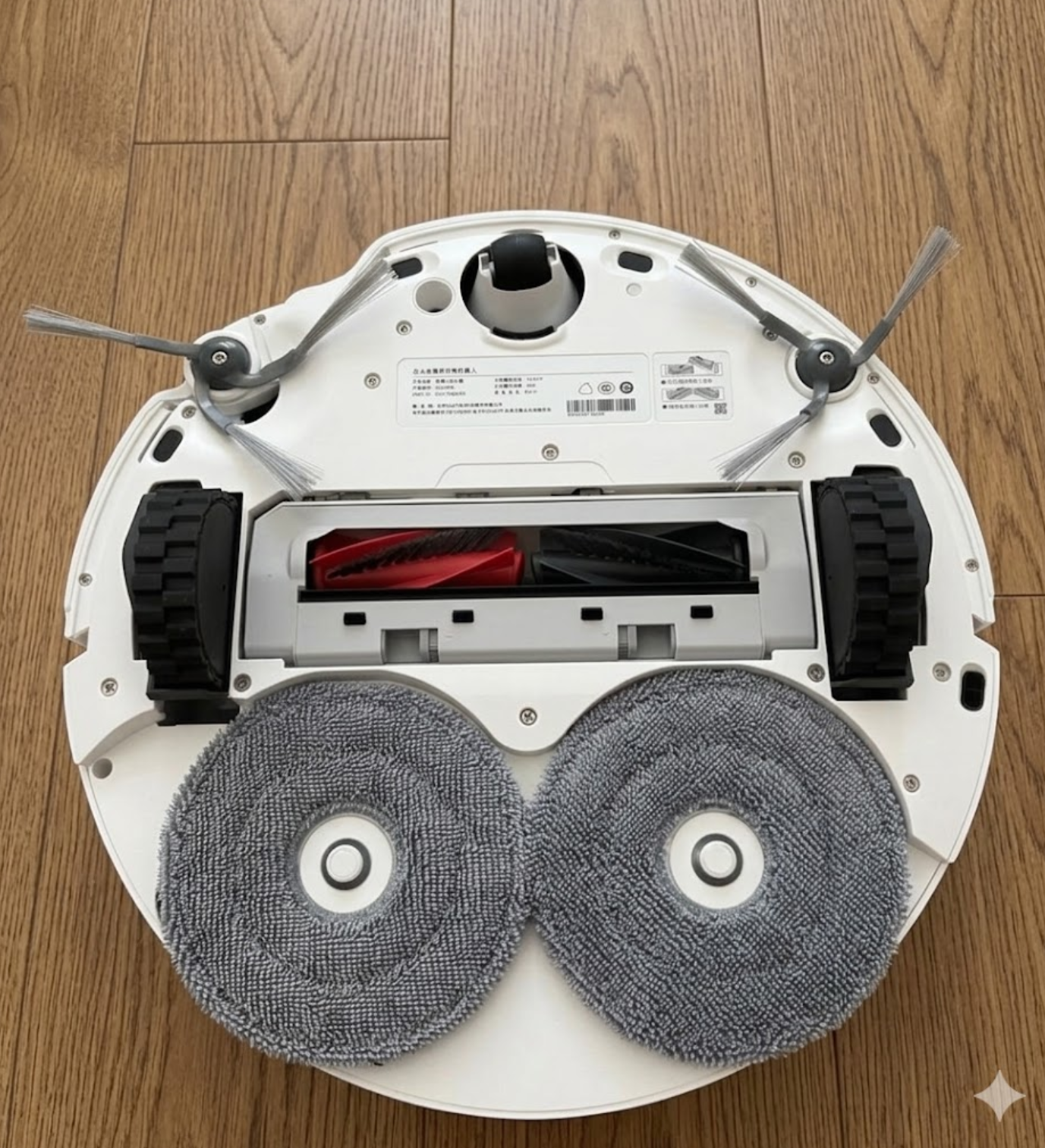 Roborock P20 Ultra Plus cleaning under low furniture