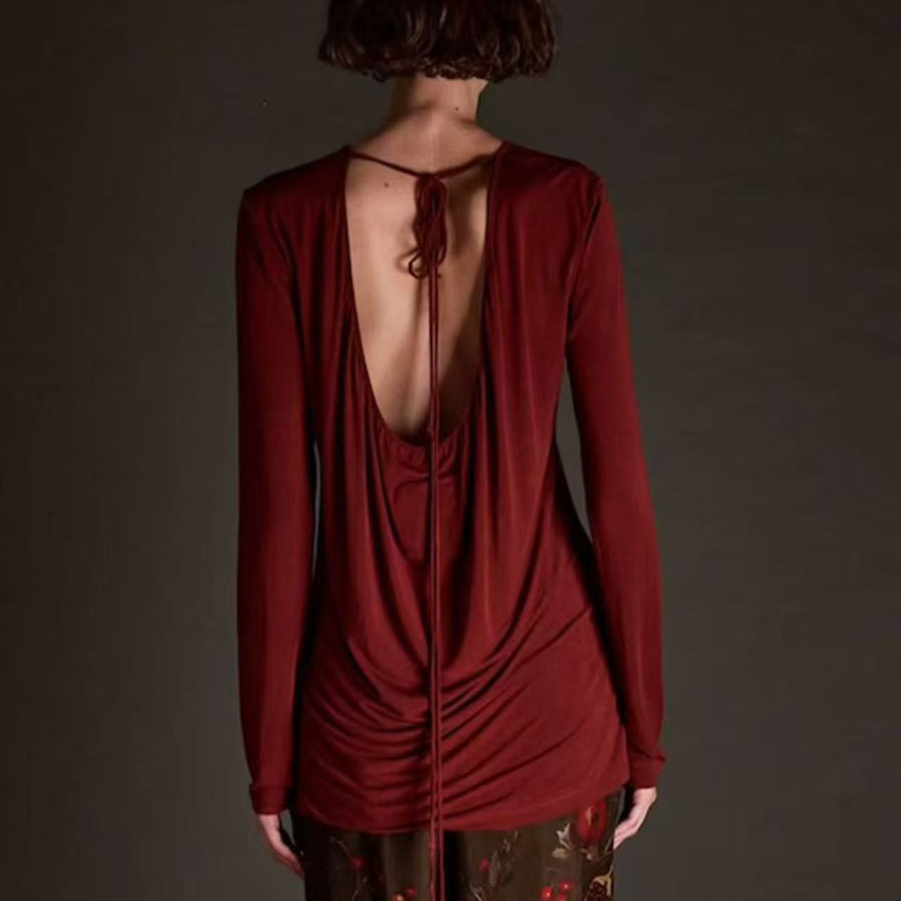 Uma Wang酒红露背T限时特惠