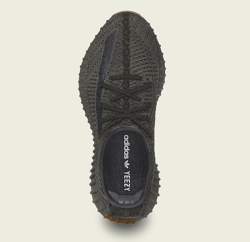 生胶黑侧透！Yeezy 350 V2 新配色首次曝光！与纯黑350异曲同工！_拔草哦