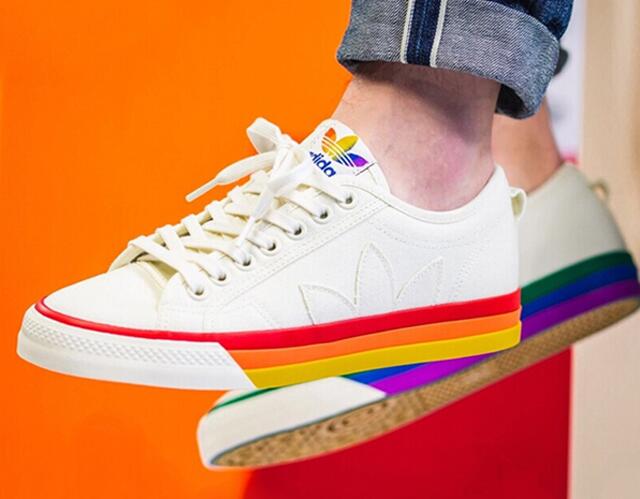小红书爆款adidas阿迪达斯男款彩虹帆布鞋