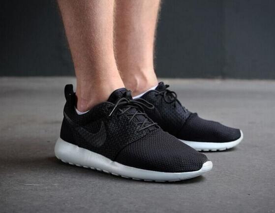 nike roshe one eastbay