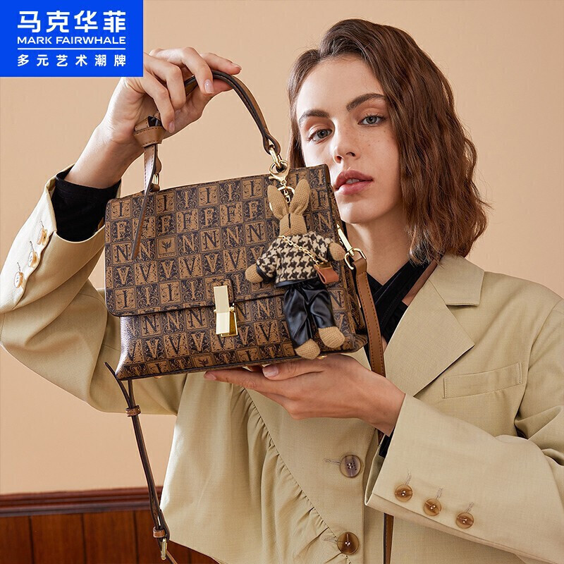 【自营包邮】马克华菲 时尚复古印花手提包