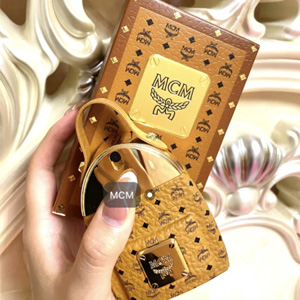 MCM 双肩包造型香水