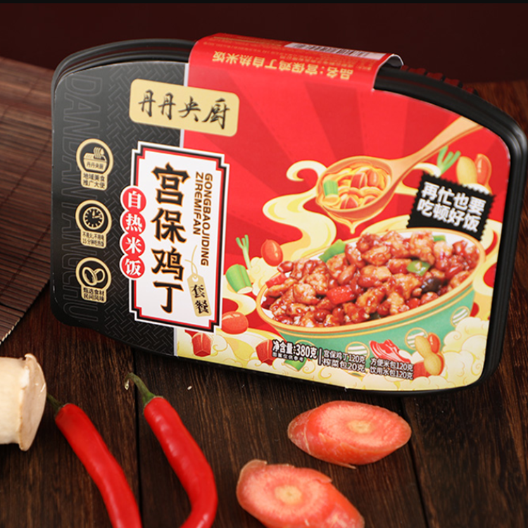 签到！宋丹丹代言自热米饭宫保鸡丁
