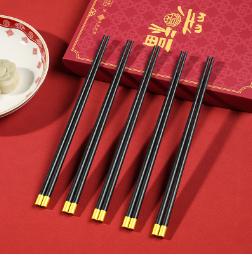 29元包邮！共禾京品 ×周大福联名“箸福”合金筷8双