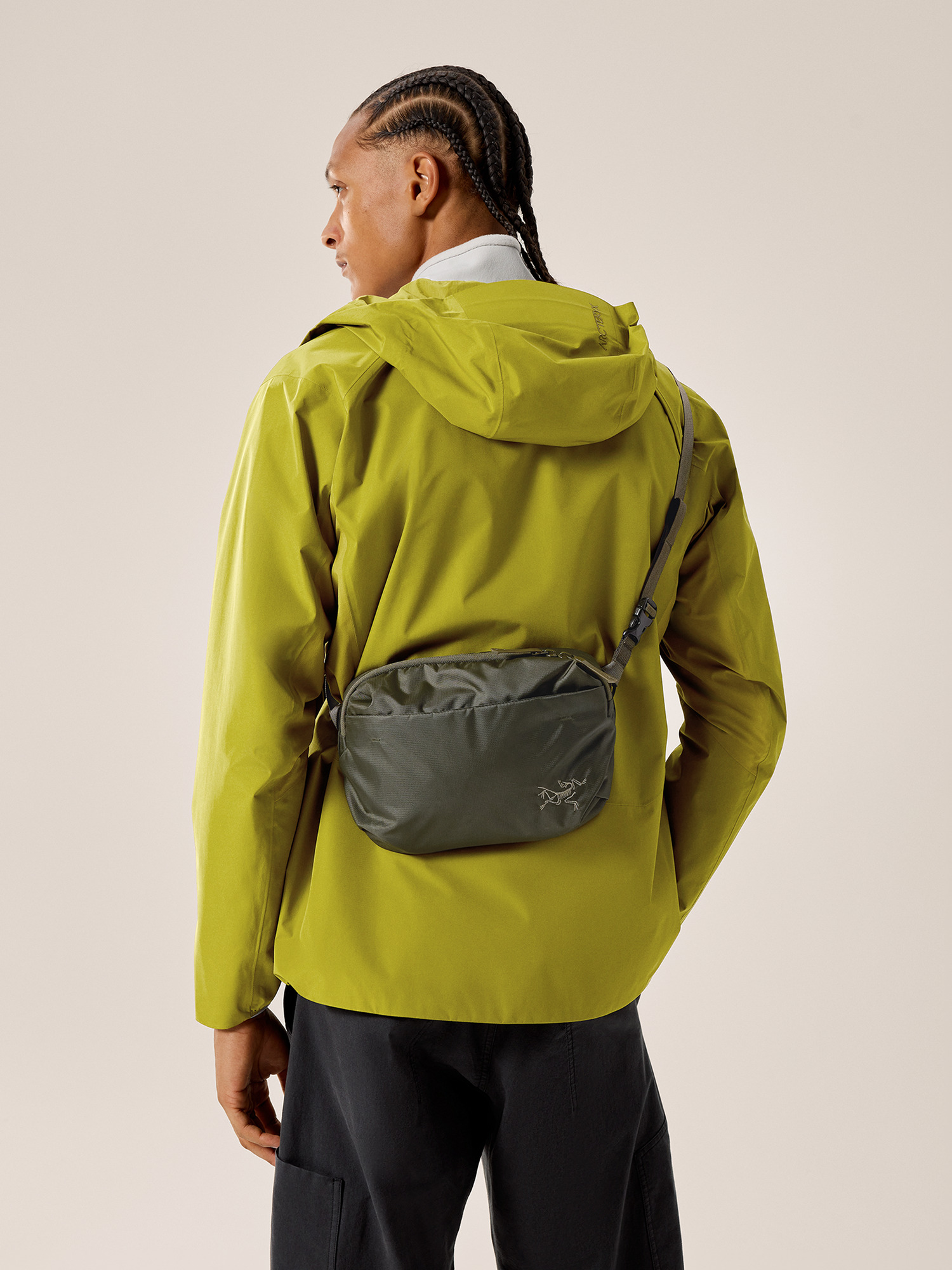 Arcteryx Heliad始祖鸟斜挎包