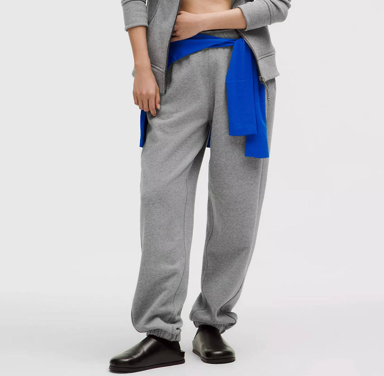 Lululemon Scuba花灰色卫裤近期最低价