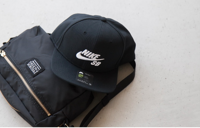 nike耐克sbicon可调节运动帽黑白两色可选