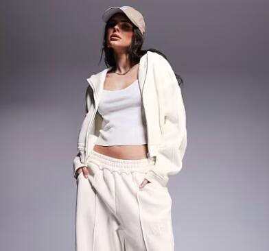 ASOS 春季畅销品 至高额外7折！破洞弯刀牛仔裤仅$24