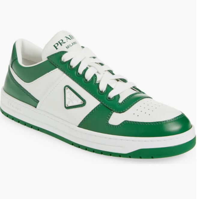 Prada 经典平底鞋5.7折私促上新
