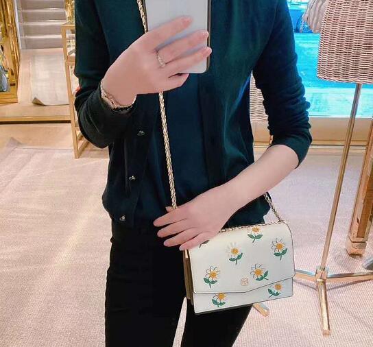 Tory Burch Robinson十字纹小雏菊风琴包折后$269