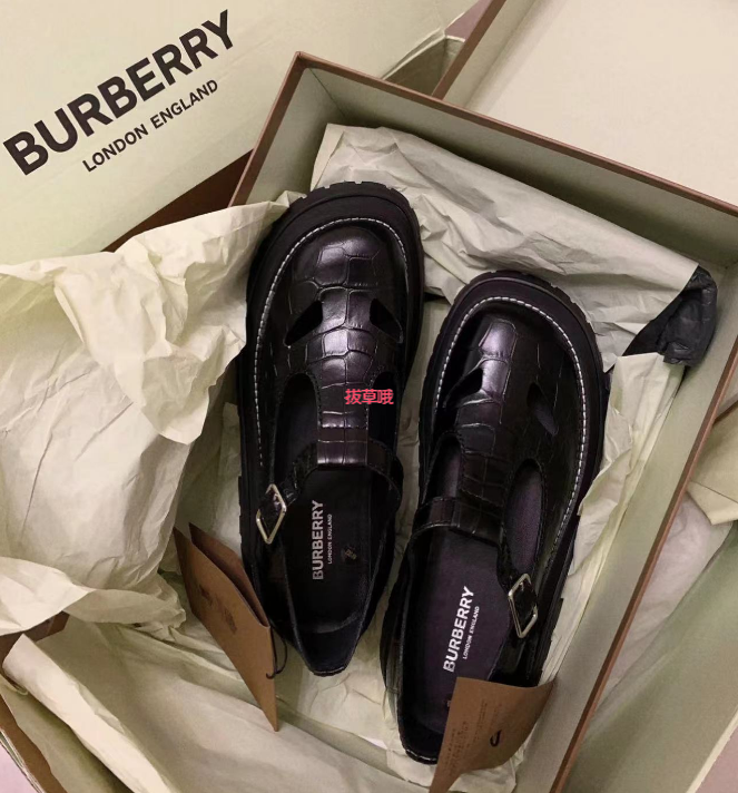 宋祖儿同款！BURBERRY Aldwych Embossed 压纹玛丽珍鞋,折后价$239 - 拔草哦