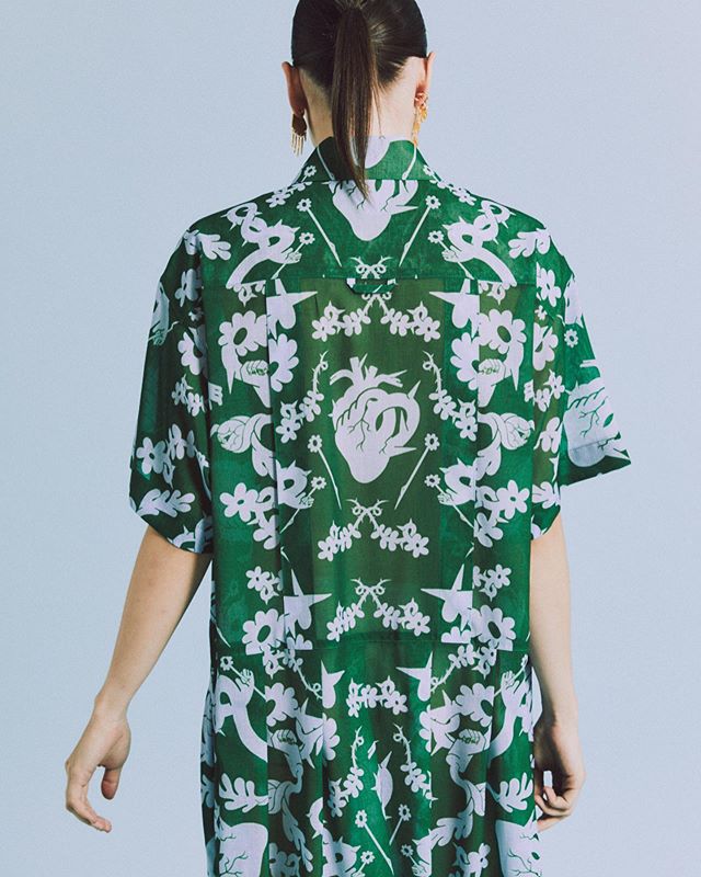 NET-A-PORTER 推出 MINJU KIM 获奖女装系列