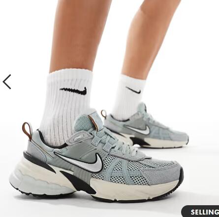 Nike V2K 运动鞋 复古百搭