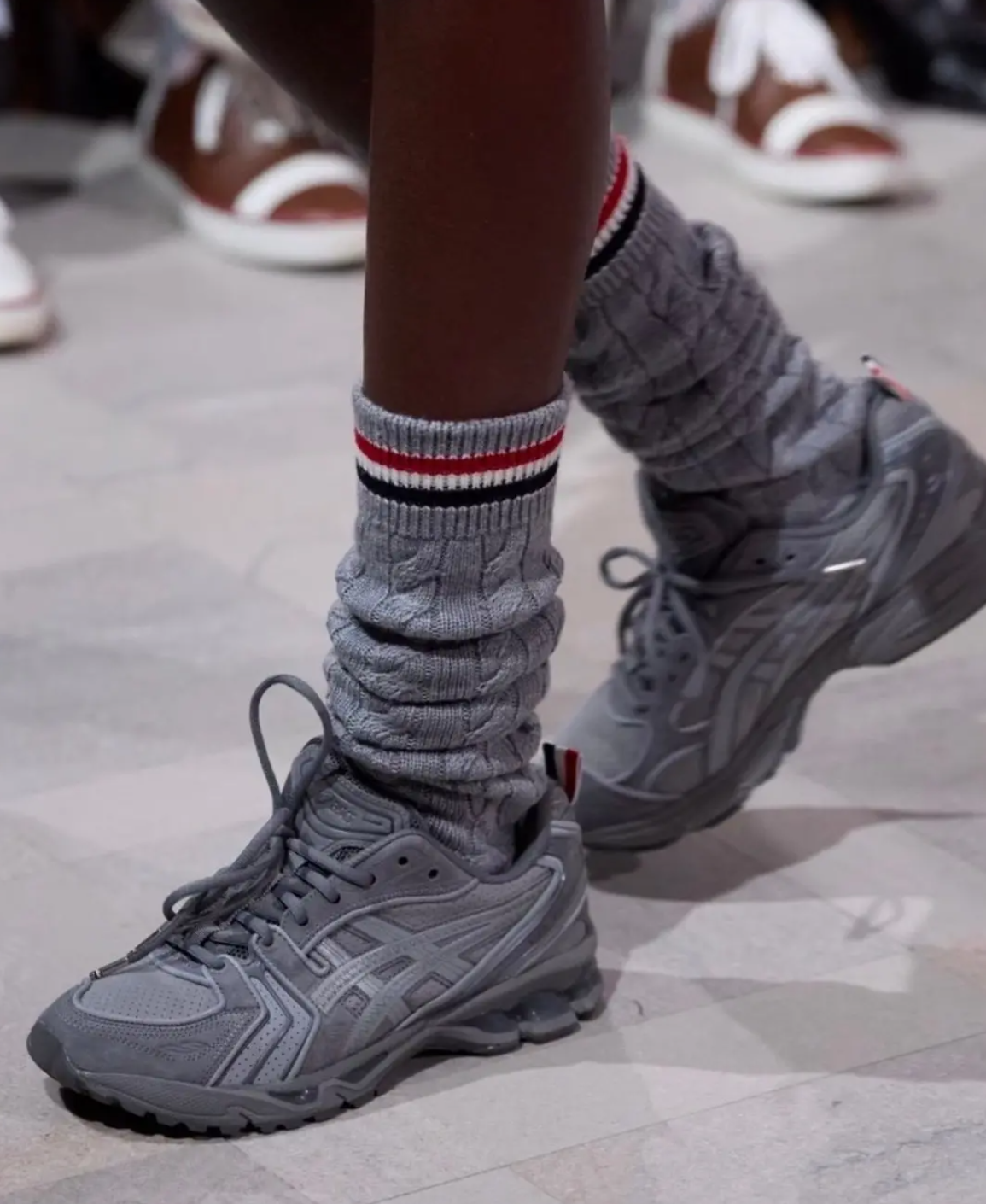 恭喜您 即将成为Thom Browne x ASICS 鞋主