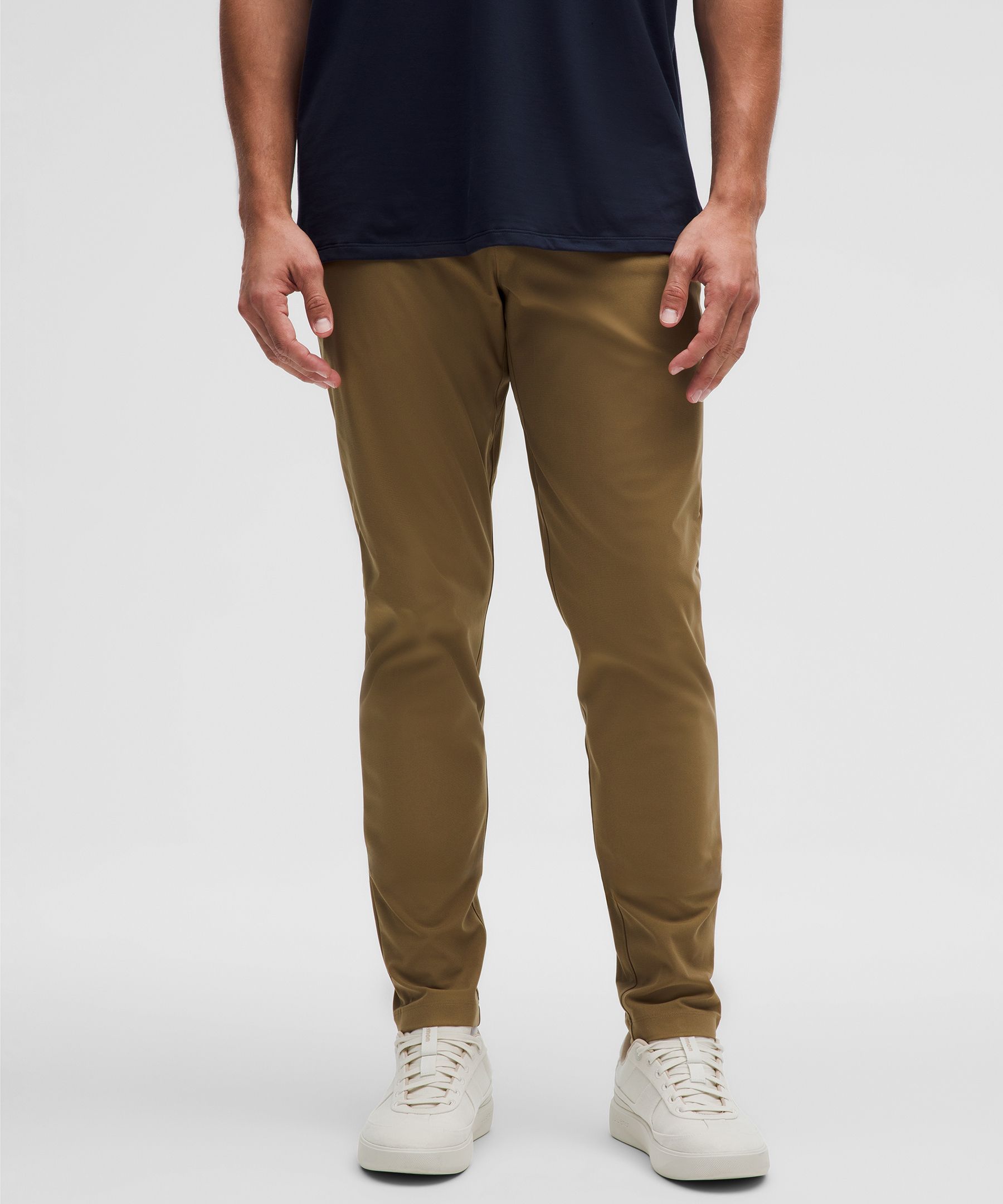 Lululemon ABC Slim-Fit 男裤