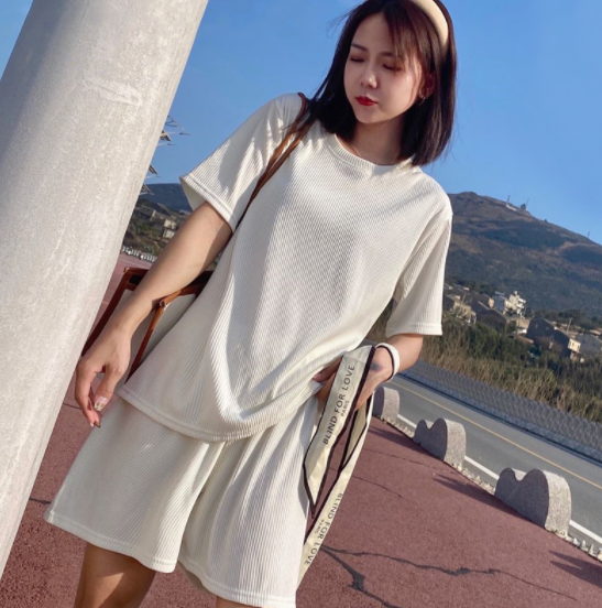 21.9元包邮！笑红颜 夏季女生蛇骨纹睡衣套装2件套