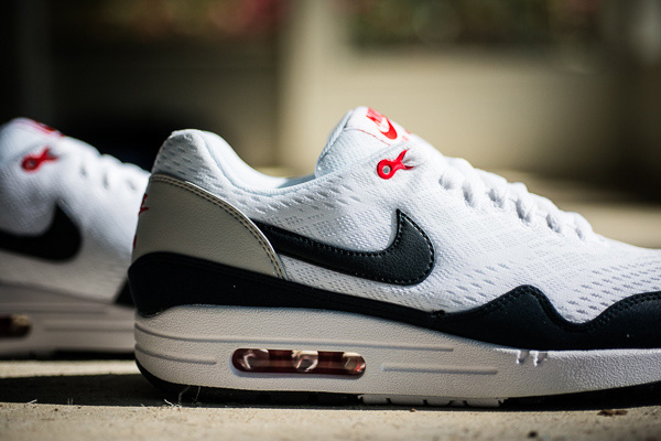 nike air max 180 em 鞋款发布