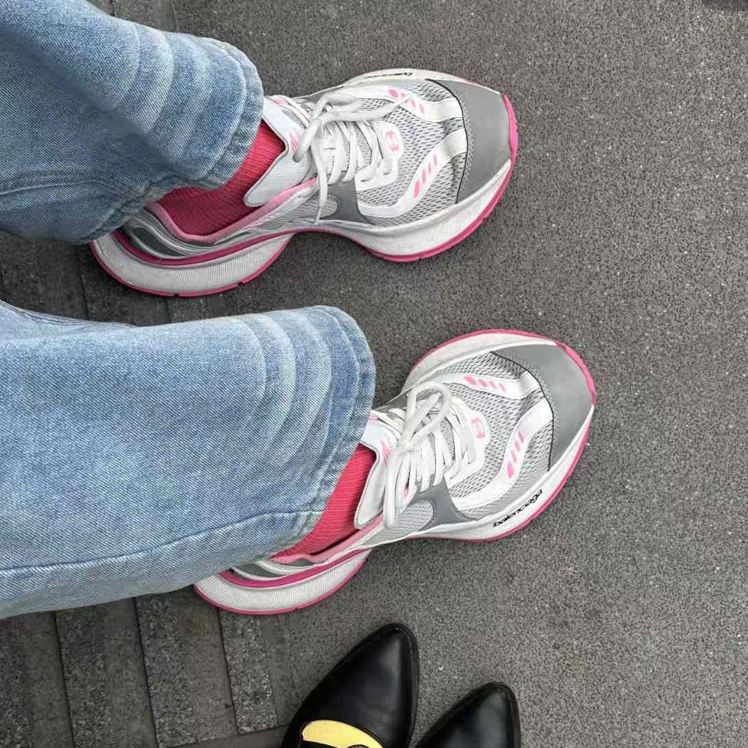 Balenciaga Circuit运动鞋5折优惠