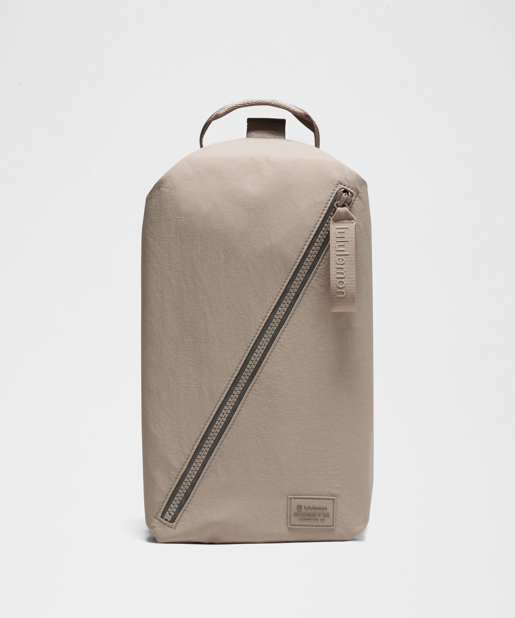 Lululemon Fast Track 小挎包2.0 9L