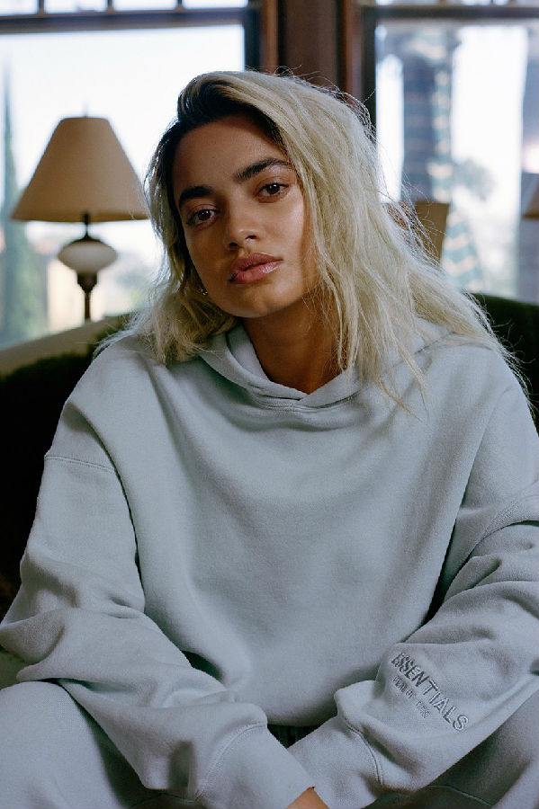 ssense推出essentials2020holiday系列服饰