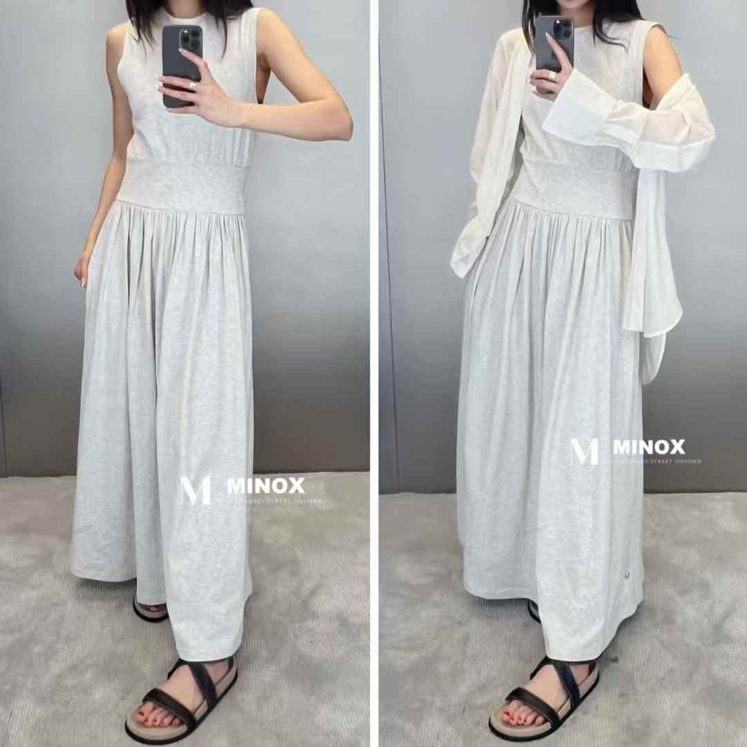 Toteme连衣裙美加站特惠