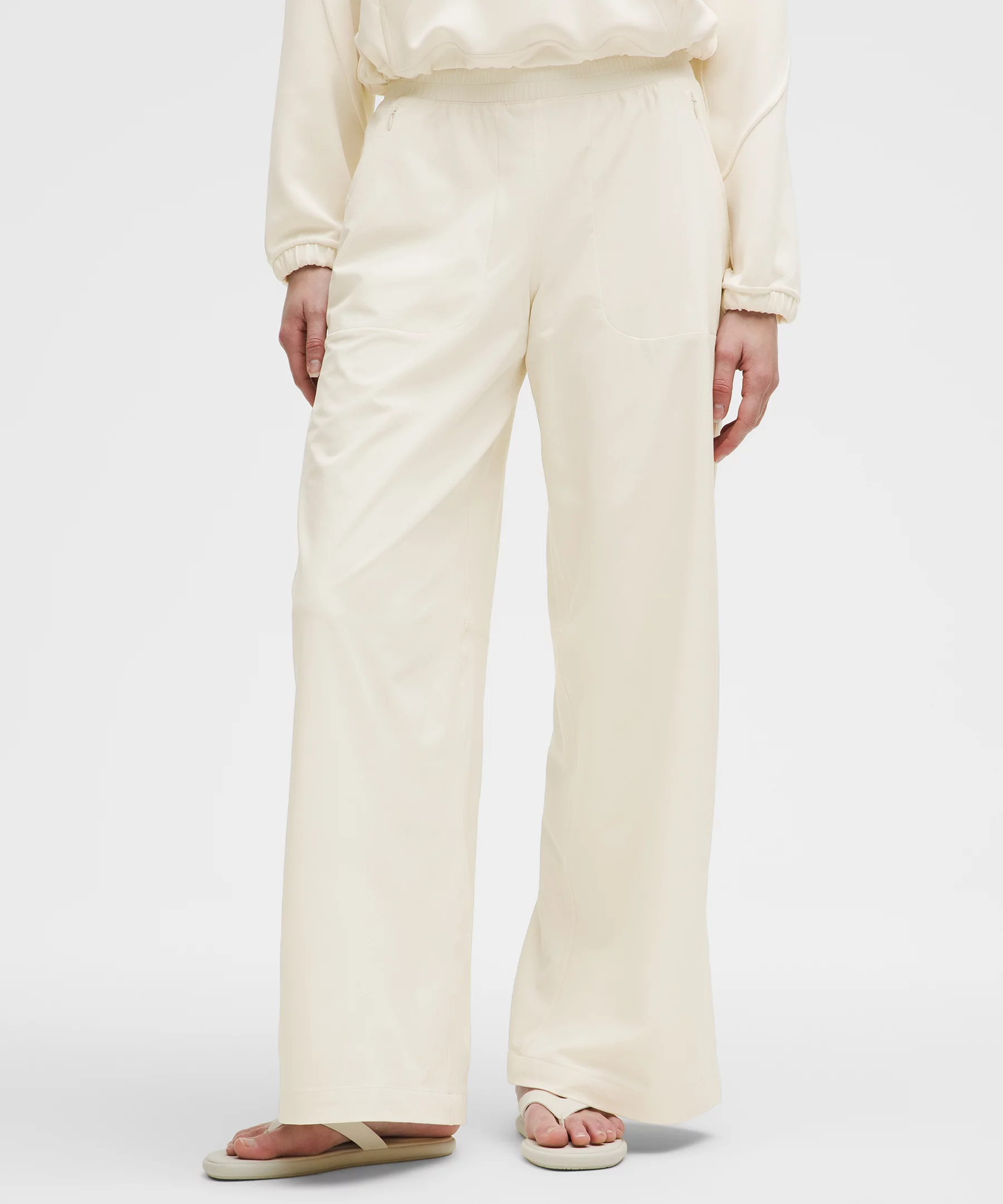 Lululemon Swift Mid-Rise Wide-Leg 女裤