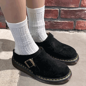 Dr. Martens Isham 黑色女款麂皮穆勒鞋