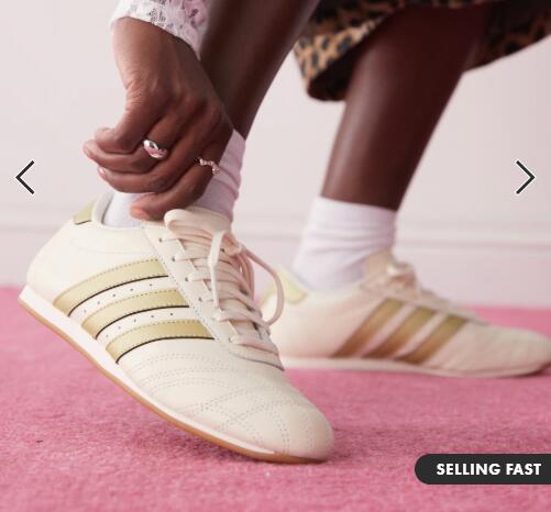 Adidas薄底运动鞋超值折扣