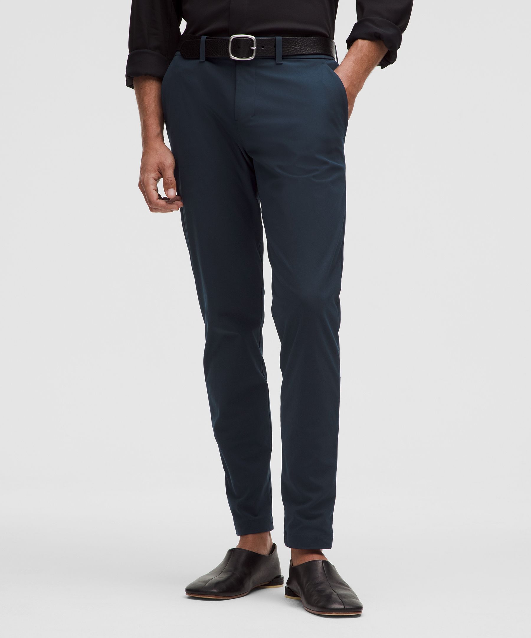 Lululemon ABC Slim-Fit 男裤