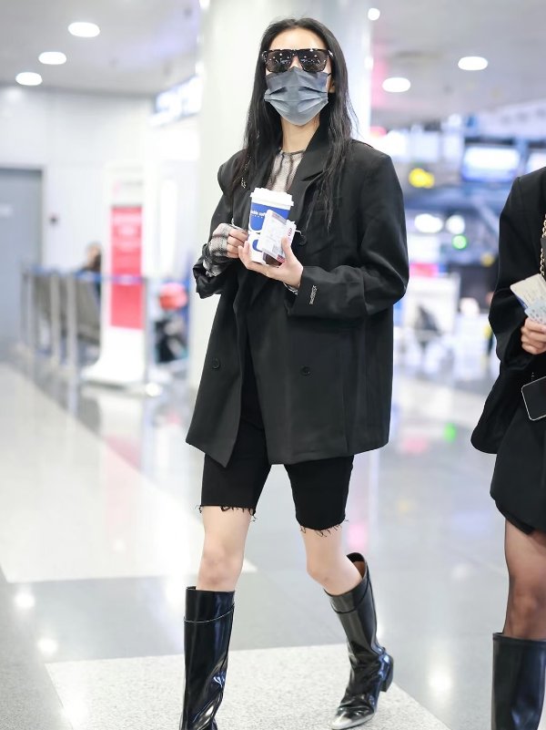 Good American 张予曦类似款 牛仔短裤