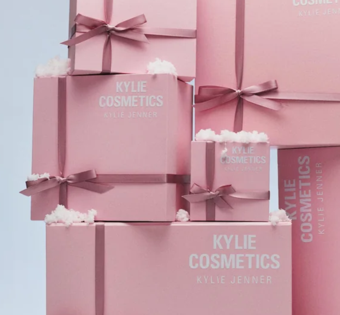 Kylie Cosmetics：美妆热卖！全场7.5折优惠 入手腮红、唇蜜、眼影等