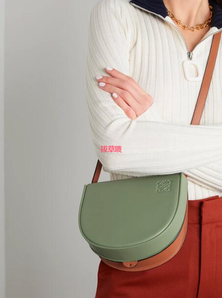 LOEWE Heel 绿色斜挎包， 6折£750