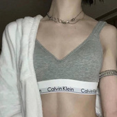 Calvin Klein Modern 交叉肩带运动文胸 