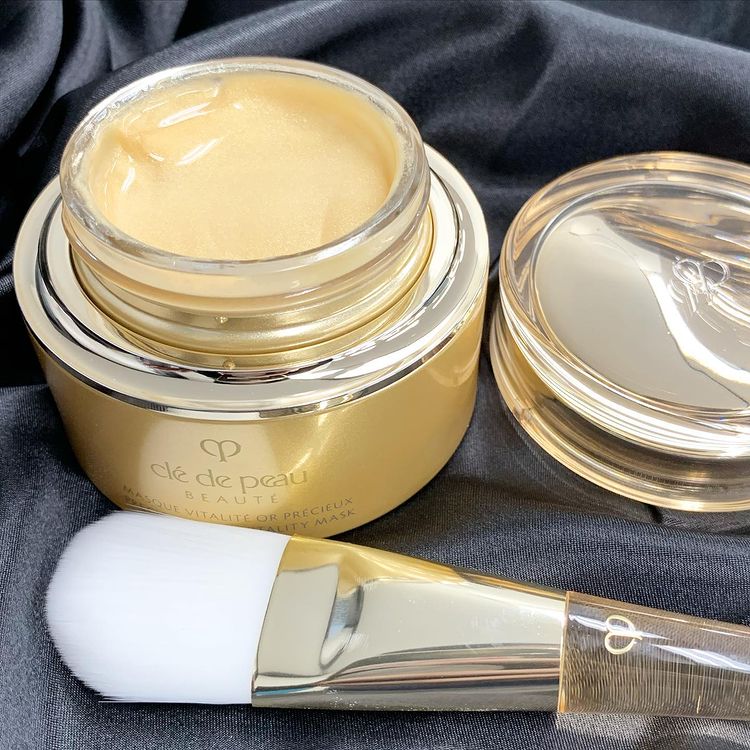 Cle De Peau Beaute Vitalite Opreshoe Precious Gold Vitality Mask Cle De Peau Beaute Vitalite Opreshoe Precious Gold Vitality Mask