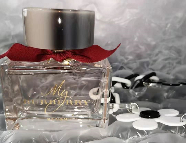 burberry博柏利限量版红丝带花之绯edp90ml