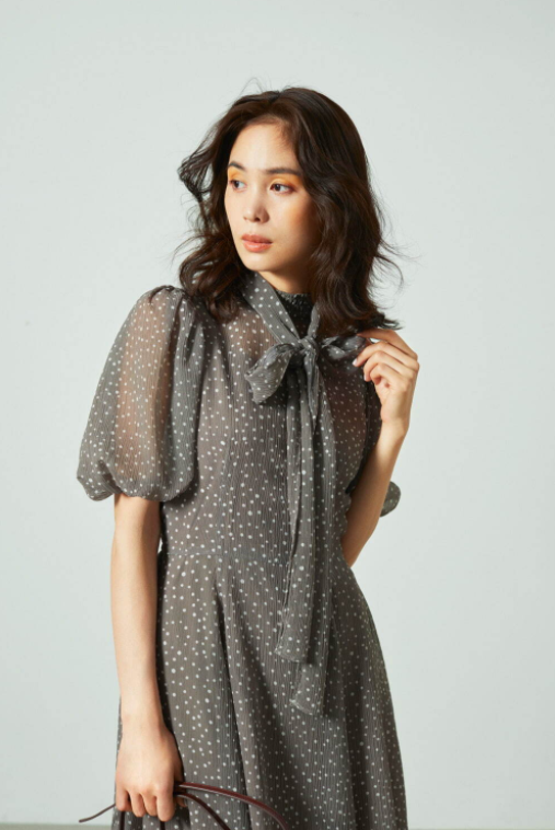 snidel 推出2021年秋季新款连衣裙